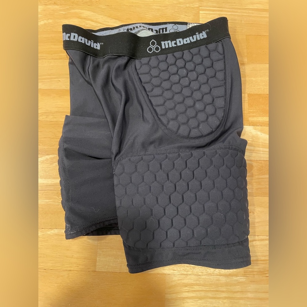 McDavid Hex padded shorts